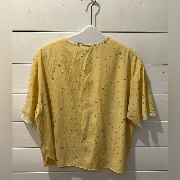 Vintage LINDA BIS – Yellow Floral Button-Front Top – Size S/P - Picture 9 of 9